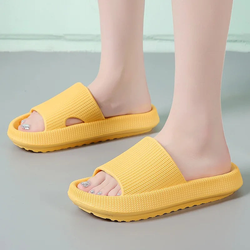 Summer Slippers For Men Women Soft Slippers Indoor Home Slides Cloud Slipper Men Flat Sandals Beach Shoes Man Male Flip Flops