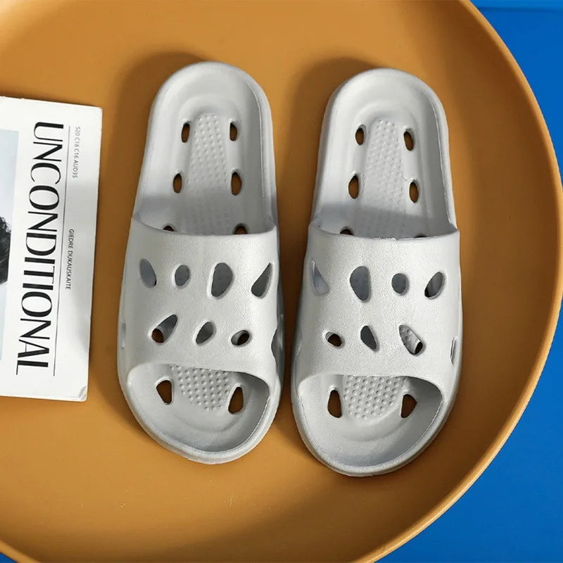 Summer Slippers For Men Women Soft Slippers Indoor Home Slides Cloud Slipper Men Flat Sandals Beach Shoes Man Male Flip Flops