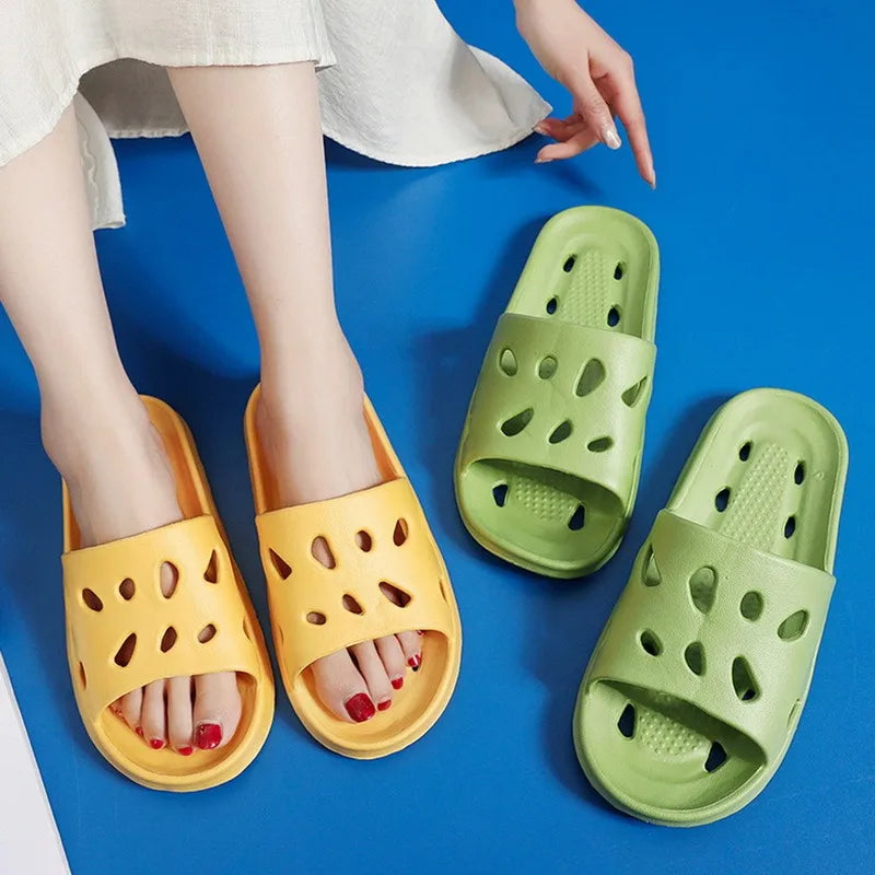 Summer Slippers For Men Women Soft Slippers Indoor Home Slides Cloud Slipper Men Flat Sandals Beach Shoes Man Male Flip Flops