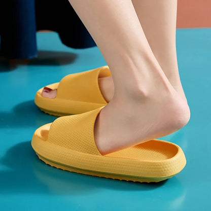 Summer Slippers For Men Women Soft Slippers Indoor Home Slides Cloud Slipper Men Flat Sandals Beach Shoes Man Male Flip Flops